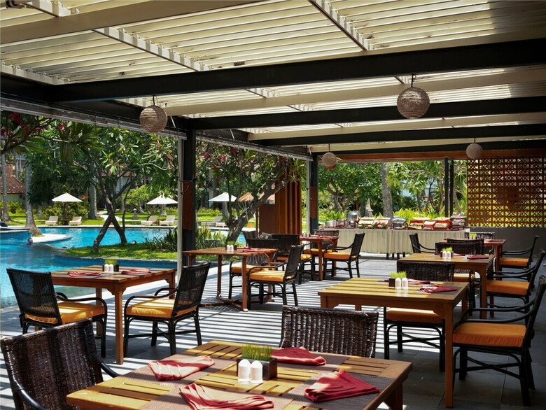 Hotel Mangsit Suites By Holiday Resort Lombok