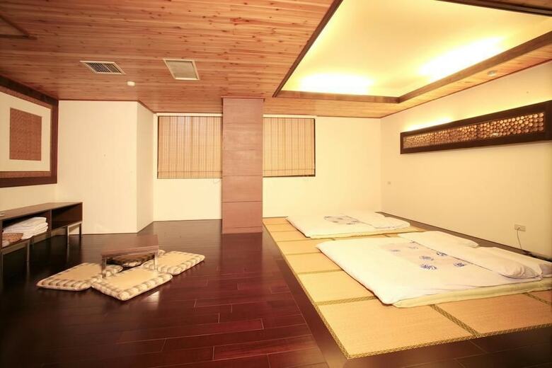 Fenchihu Hotel
