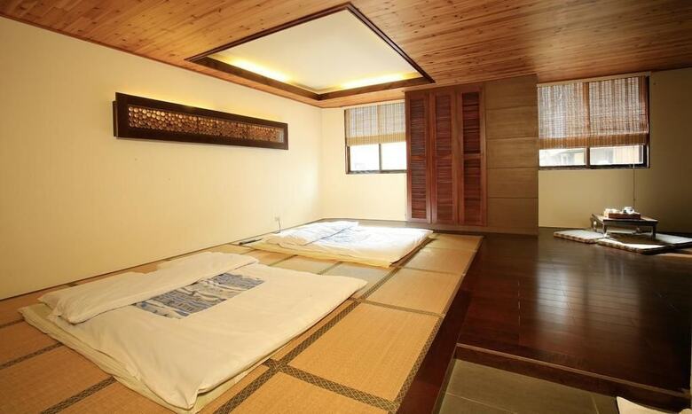 Fenchihu Hotel