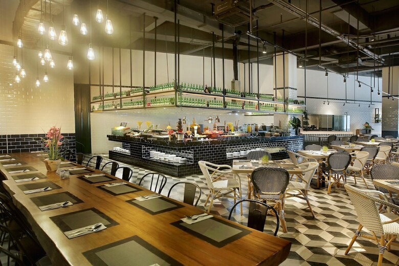 Hotel The Zuri Palembang