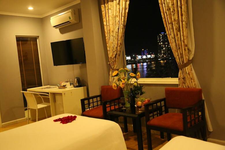 Kaka Hotel Han River