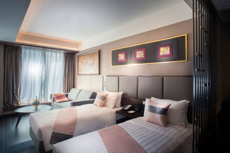 Hotel Soravit On Granville
