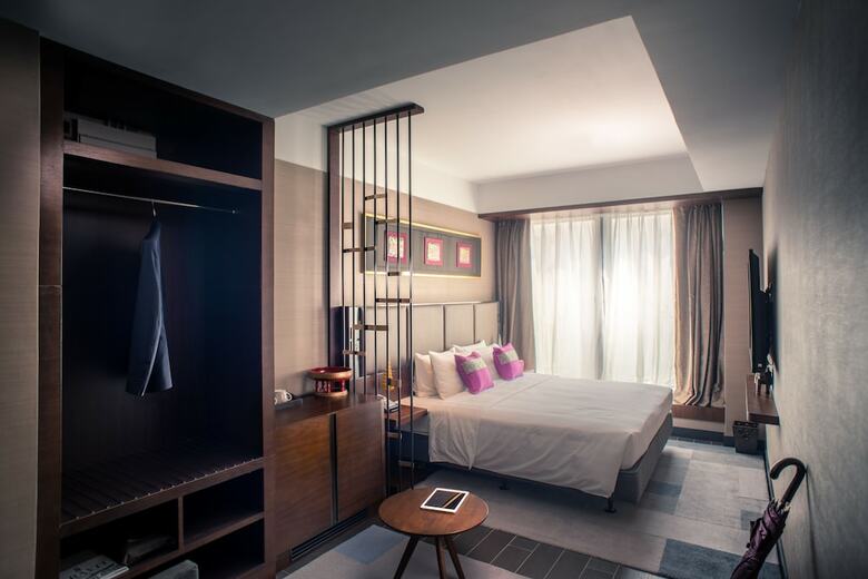 Hotel Soravit On Granville