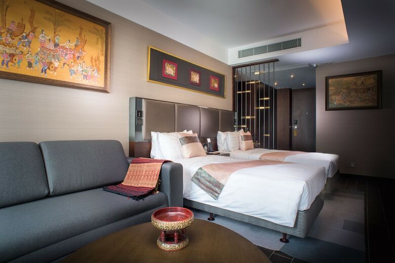 Hotel Soravit On Granville