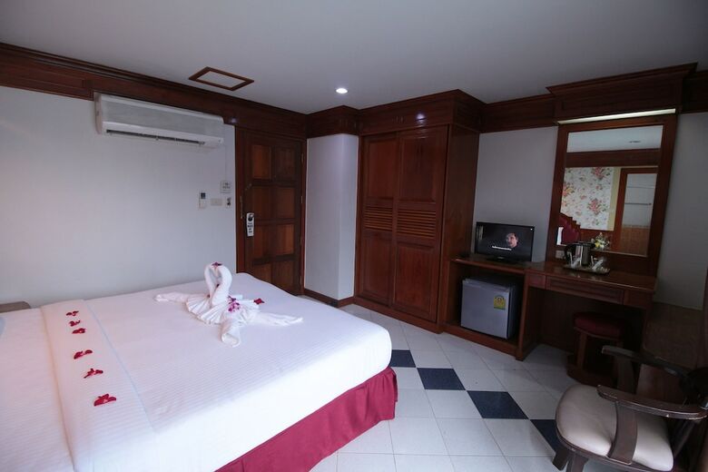 Hotel Taj Phuket Inn