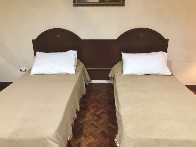 King's Royale Hotel And Resort