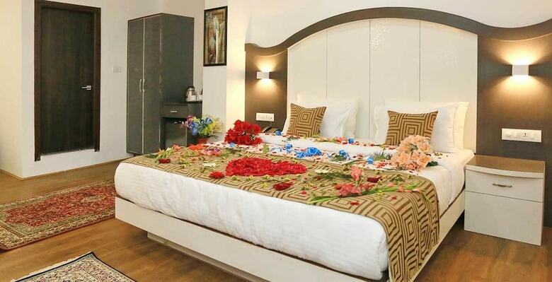 Hotel Crown Plaza Residency