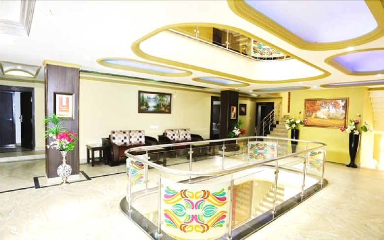 Hotel Crown Plaza Residency