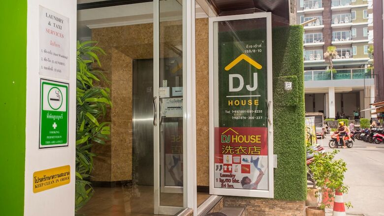 Hotel D.j. House