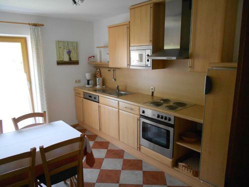 Hostal G�stehaus Wei�es R�ssl