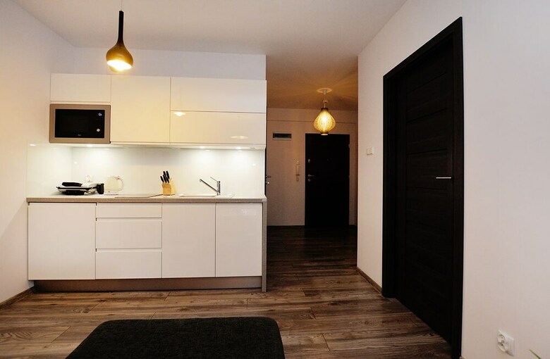 Golden Sun Apartments- Polanki