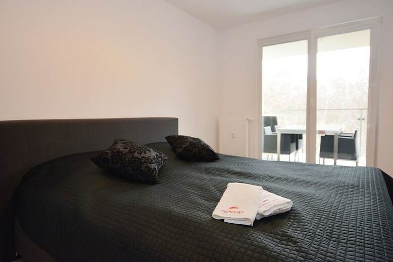 Golden Sun Apartments- Polanki