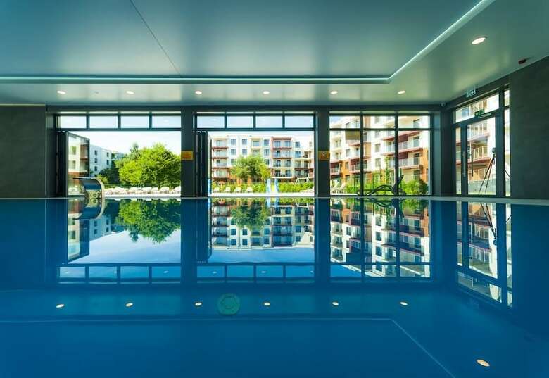 Golden Sun Apartments- Polanki