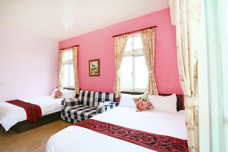 Hotel Happy Castle