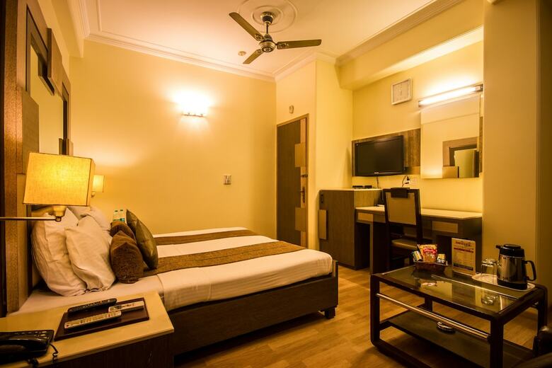 The Sun Court Hotel Yatri