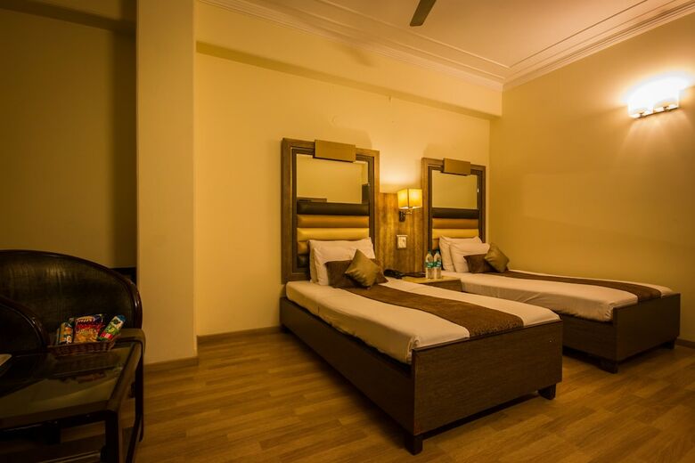 The Sun Court Hotel Yatri