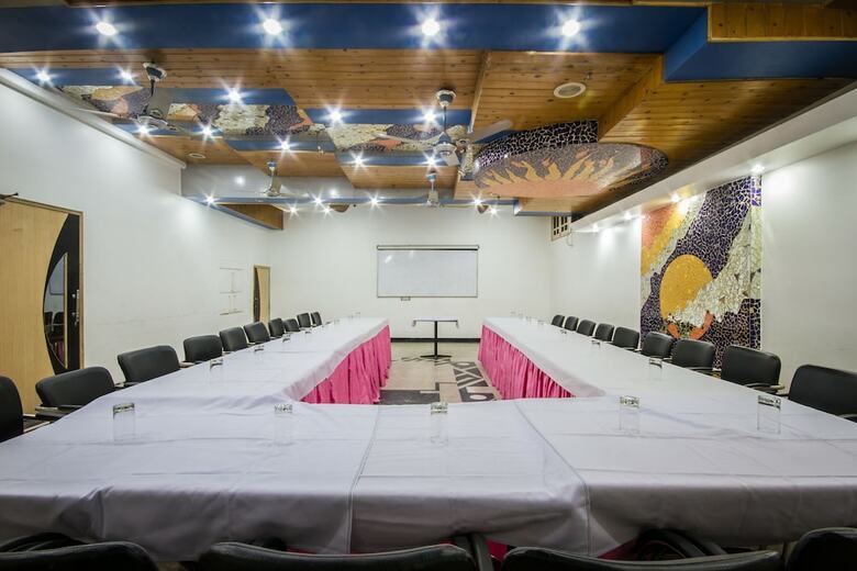 The Sun Court Hotel Yatri