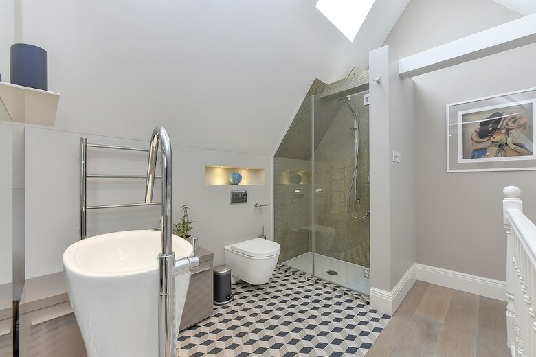 Woodbridge House Apartment