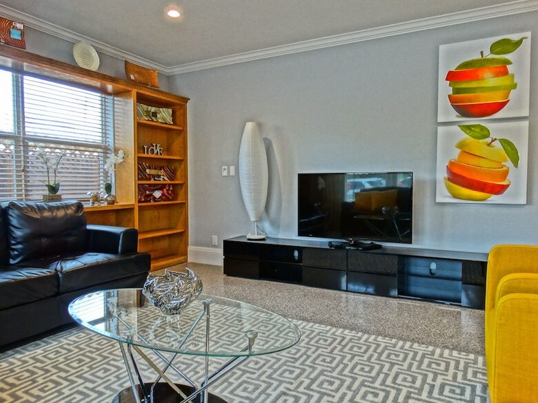 New Modern Family Villa