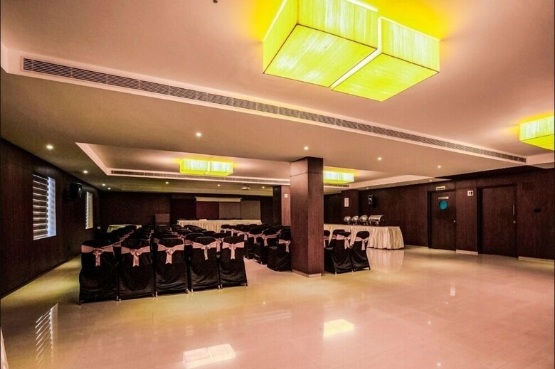 Hotel Jk Residency Kelakam
