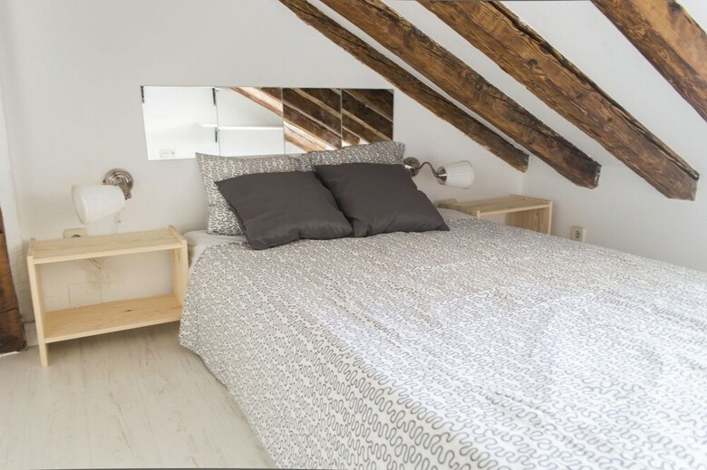 Apartamentos Buhardilla Plaza de Espa�a Con Vistas