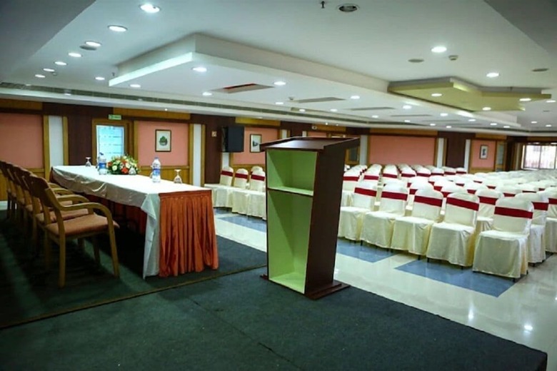 Hotel Kabani International