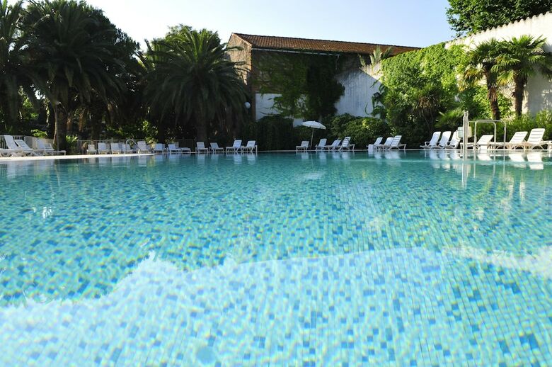 Le Domaine Du Mas Blanc By Popinns