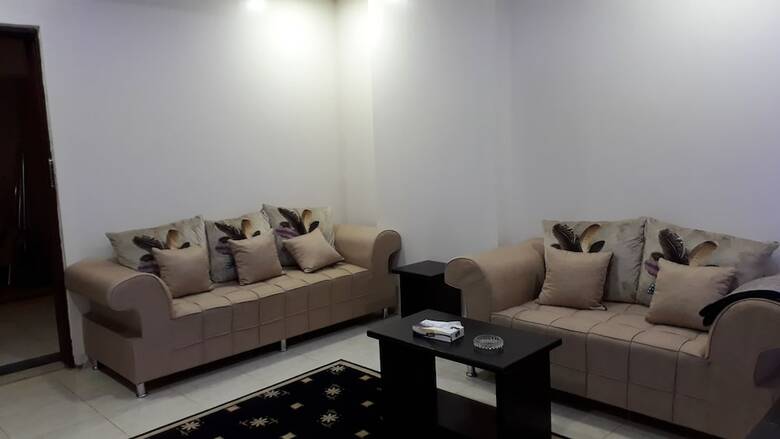 Hotel Al Raha Garden Suites