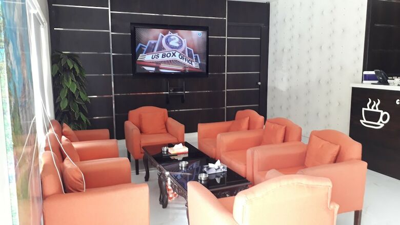 Hotel Al Raha Garden Suites