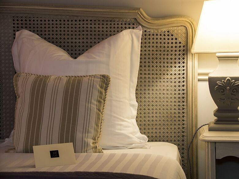 Bed & Breakfast Manoir de Maucartier