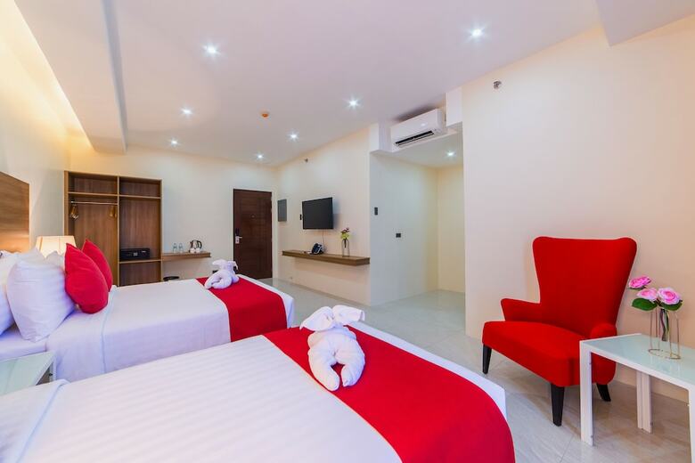 Eastland Hotel And Residences
