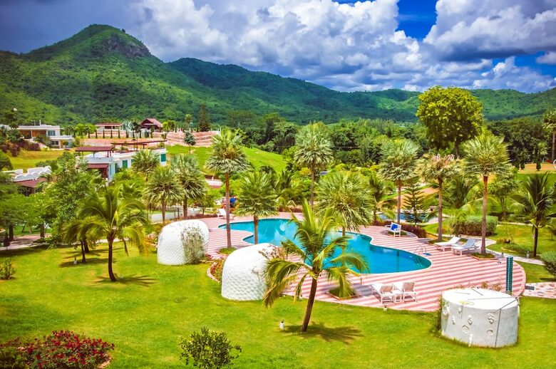 Hotel Swiss Valley Hip Resort