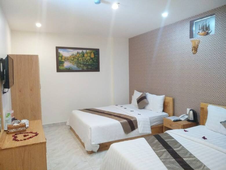 Ngoc Hanh Beach Hotel