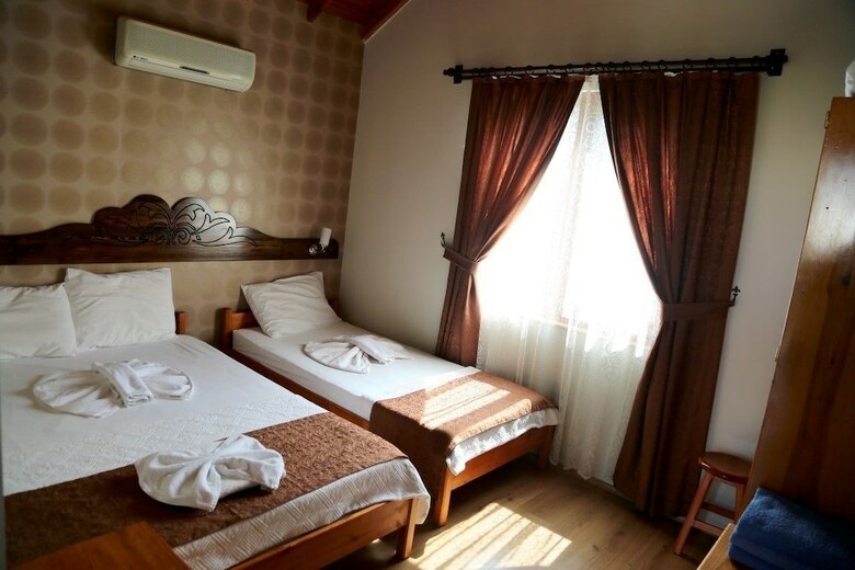 Hotel Arkadas Otel