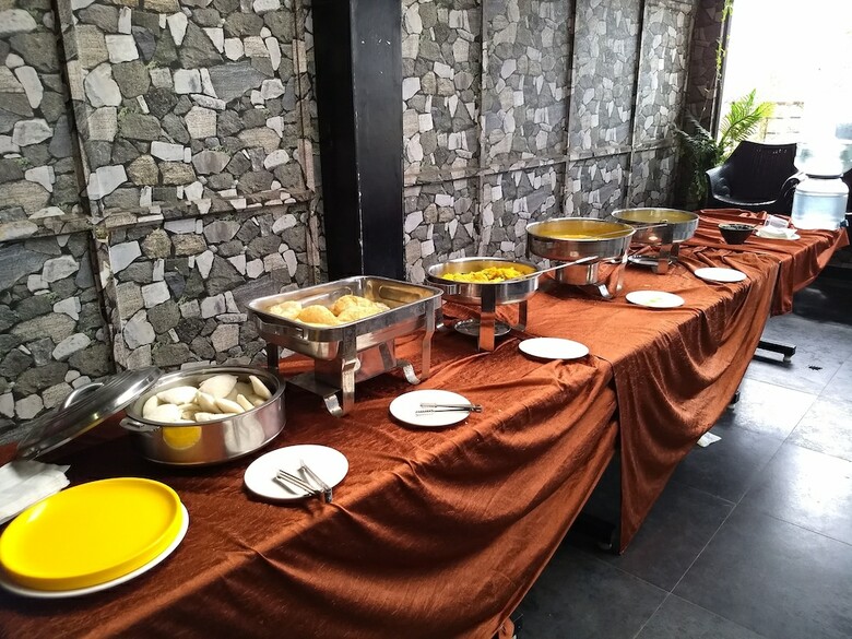 Hotel Alps Residency