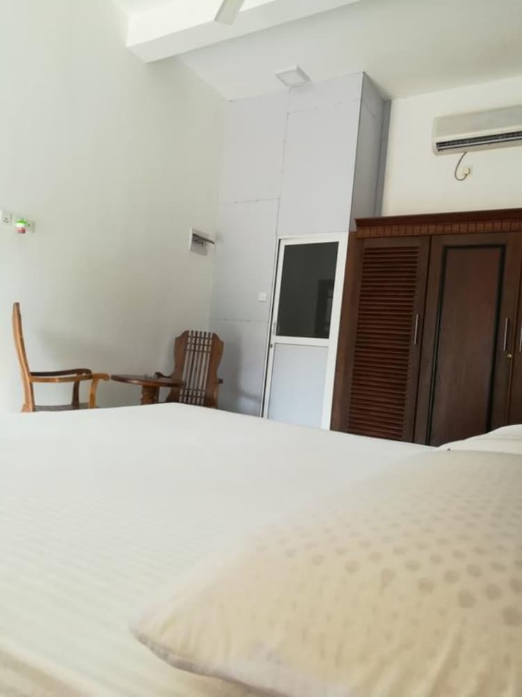 Hotel Sea Breeze