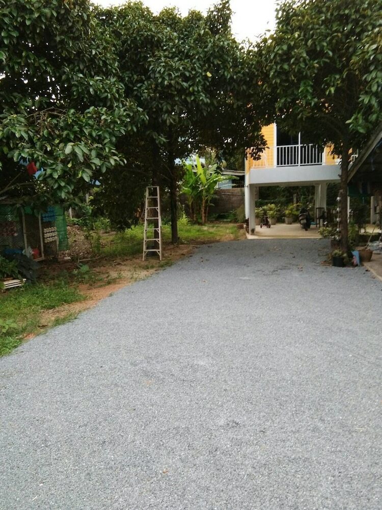 Hotel Baan Aranya Homestay - Khlung