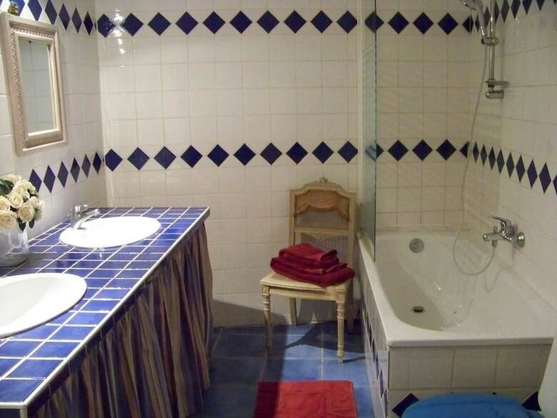 Bed & Breakfast La Maison Bleue. Chambres D H�tes