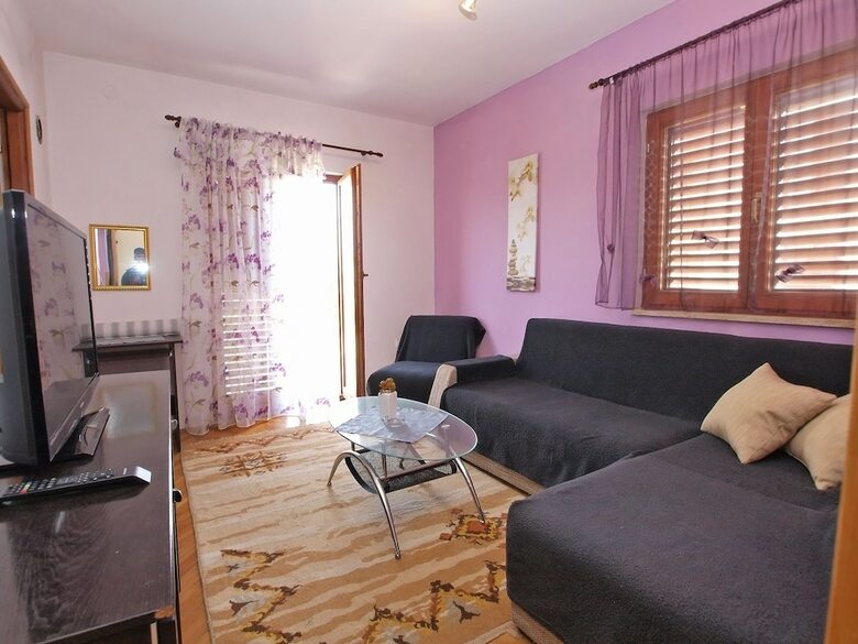 Hotel Apartment Ana 1068