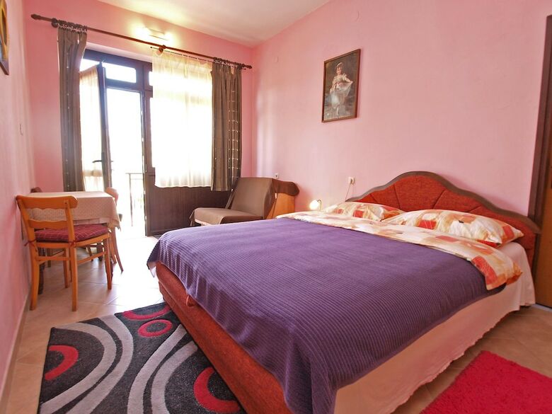 Hotel Apartment Ana 1068