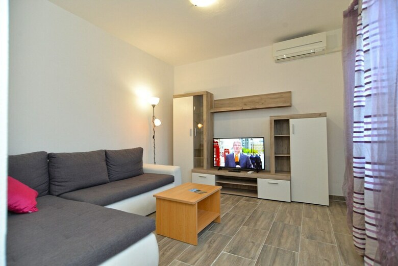 Apartment Vili 351