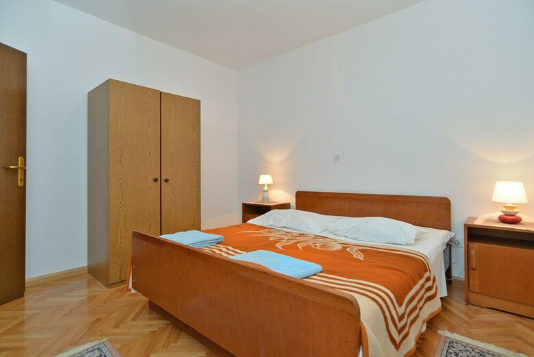 Apartment Josip 828