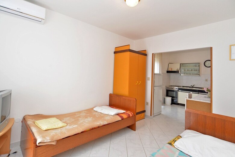 Apartment Josip 828