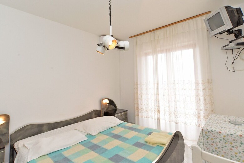 Apartment Josip 828