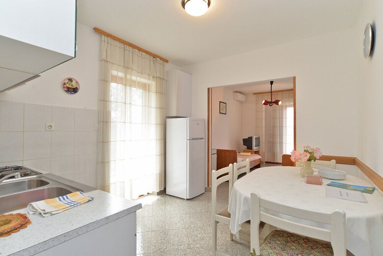 Apartment Josip 828