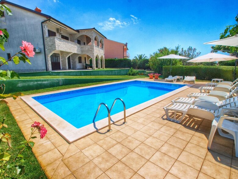 Apartment Neven 810