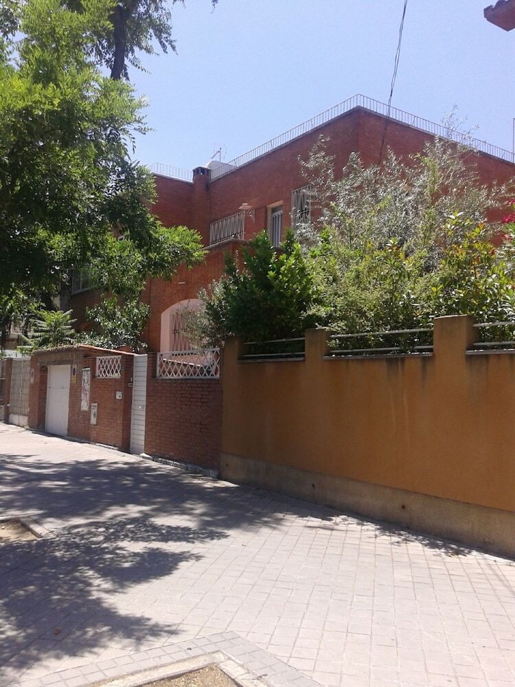 Apartamentos Chalet Jard�n Centro Madrid