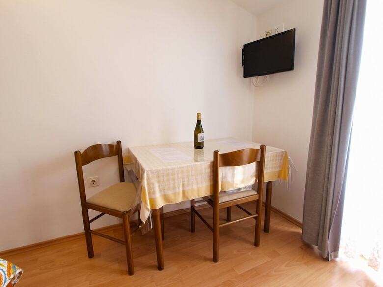 Apartments Romano 1099
