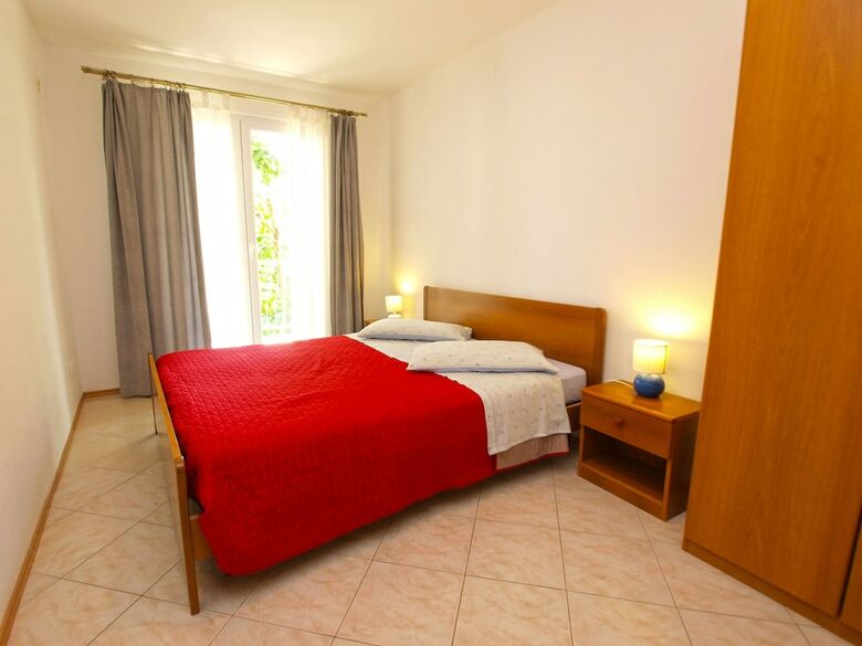 Apartments Romano 1099
