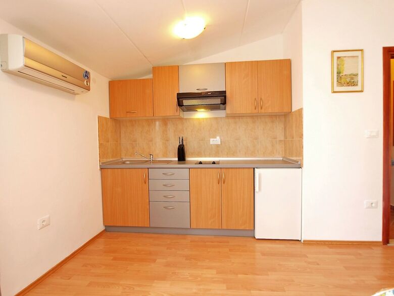 Apartments Romano 1099